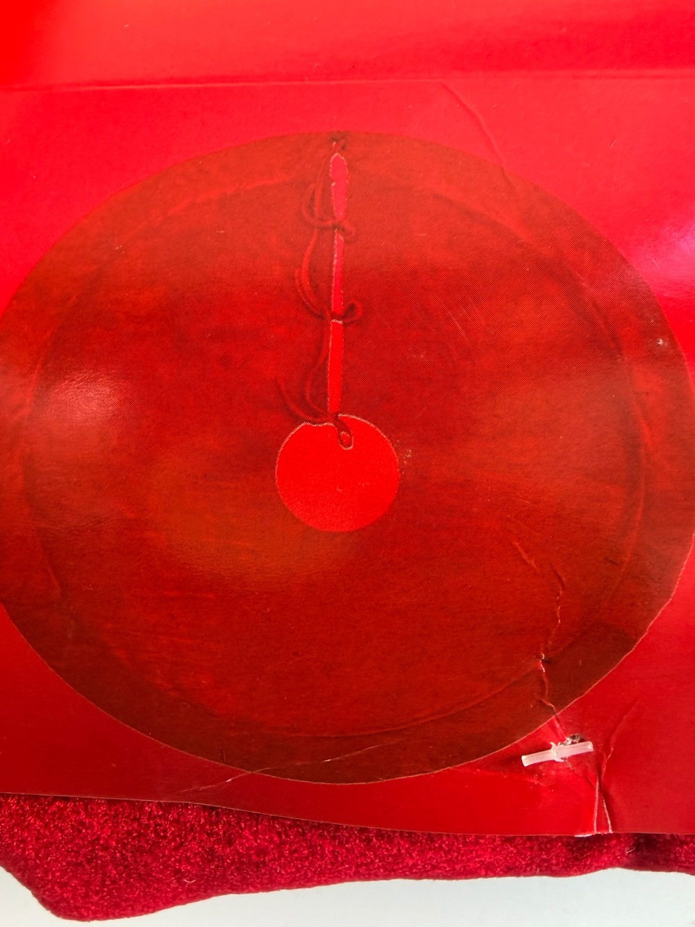 At Home 72 inch Oversized Red Velvet Tree Skirt NWT Holiday Christmas - Picture 8 of 8